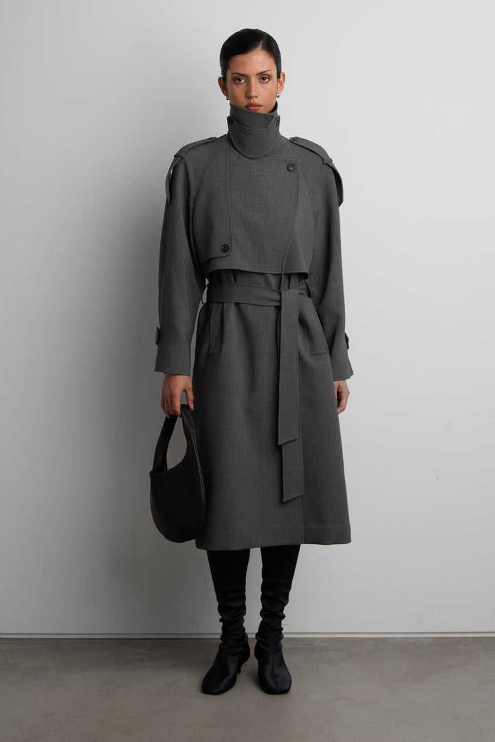 CURVED LEATHER HAND BAG in Black — alternate angle
