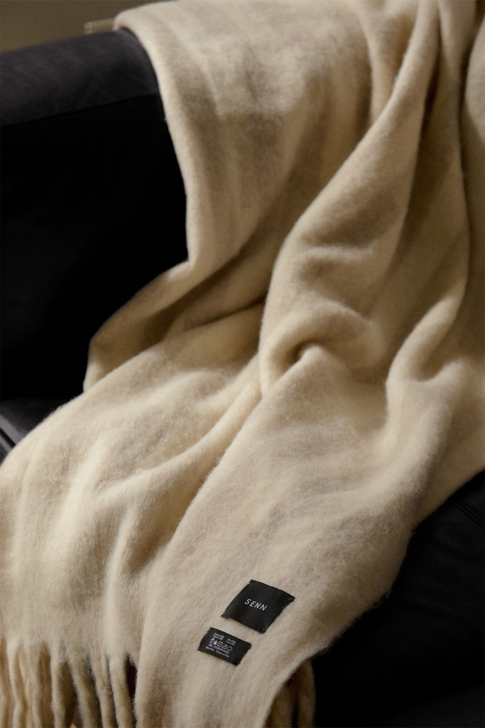 LINEA WOOL BLEND THROW OAK FORT