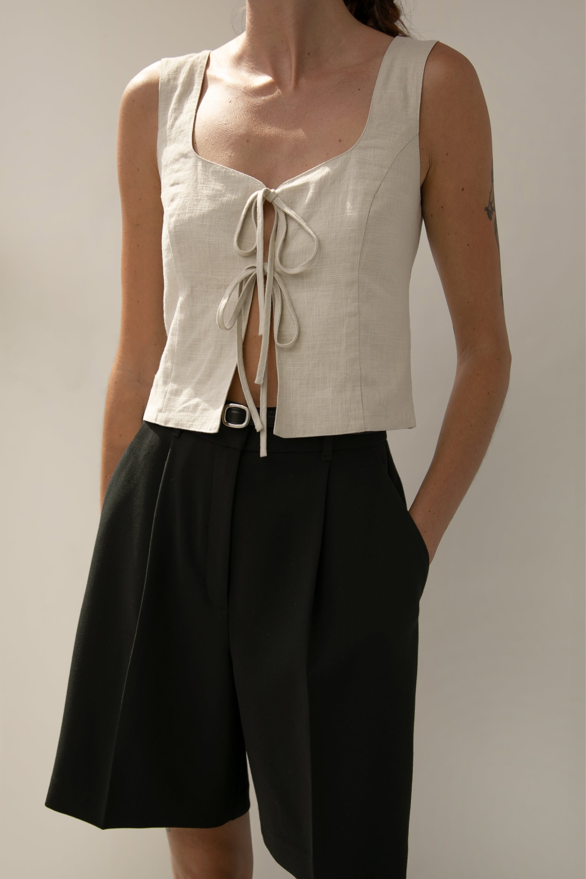 Linen Blend Tie Front Tank Top | OAK + FORT