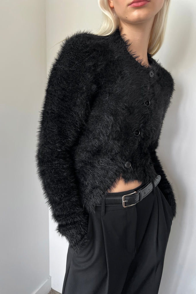 トップス 24AWMUKCYEN asymmetric short cardigan mukcyen(ムッシャン)のasymmetric short cardeganの通販