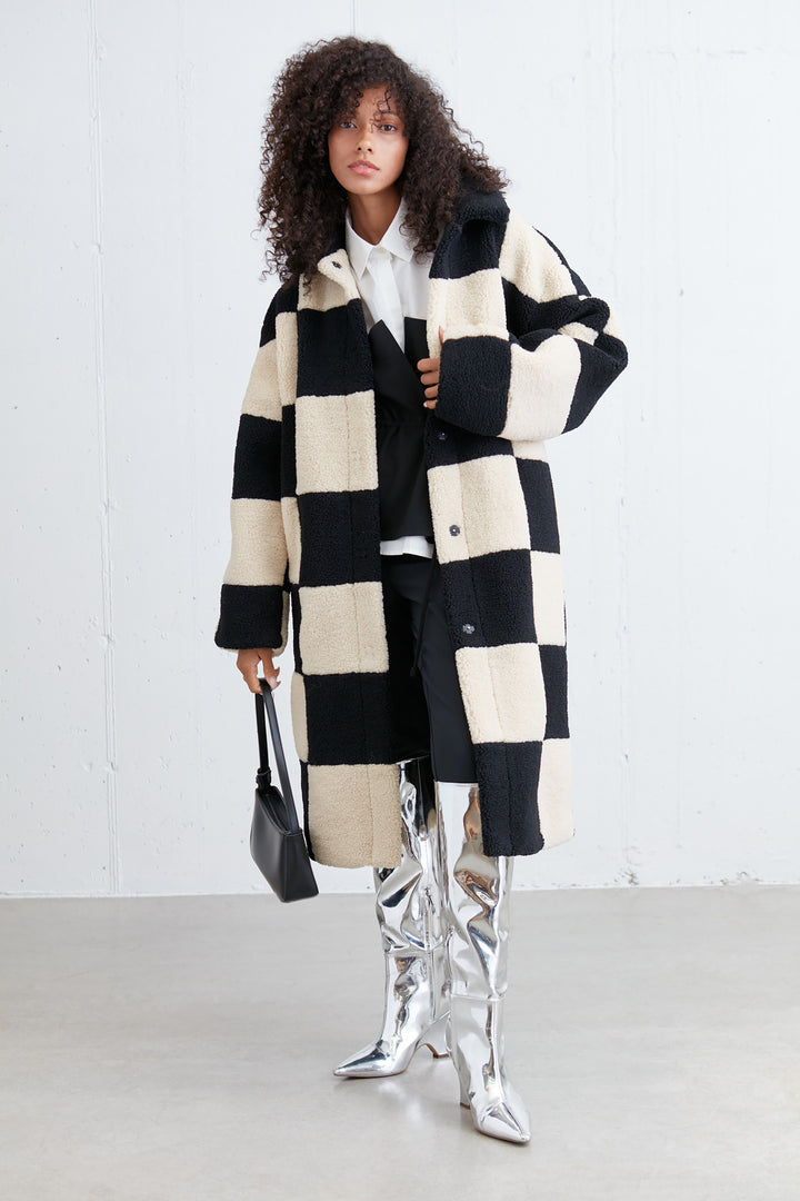 CHECKERED SHERPA COAT