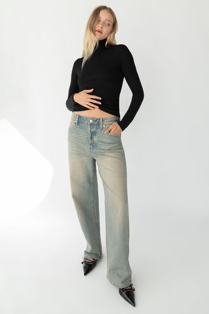 STRAIGHT LEG RELAXED FIT JEAN