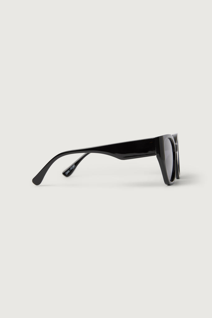 Large Cat Eye Sunglasses | OAK + FORT