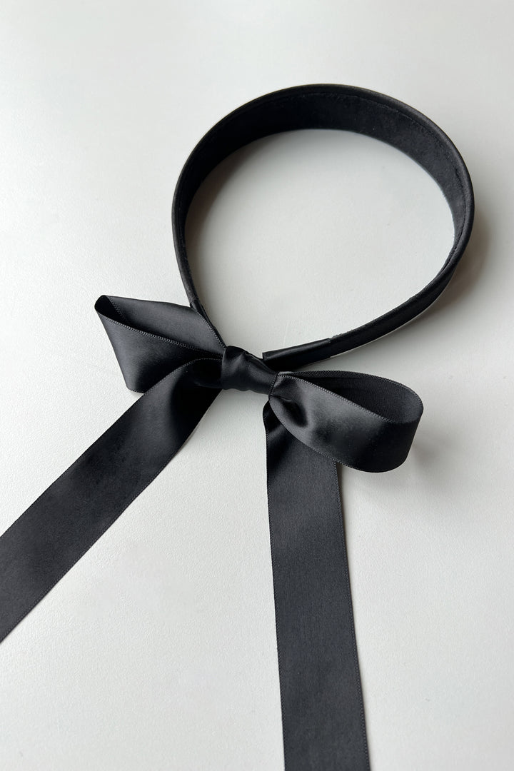 HEADBAND WITH RIBBON TIE