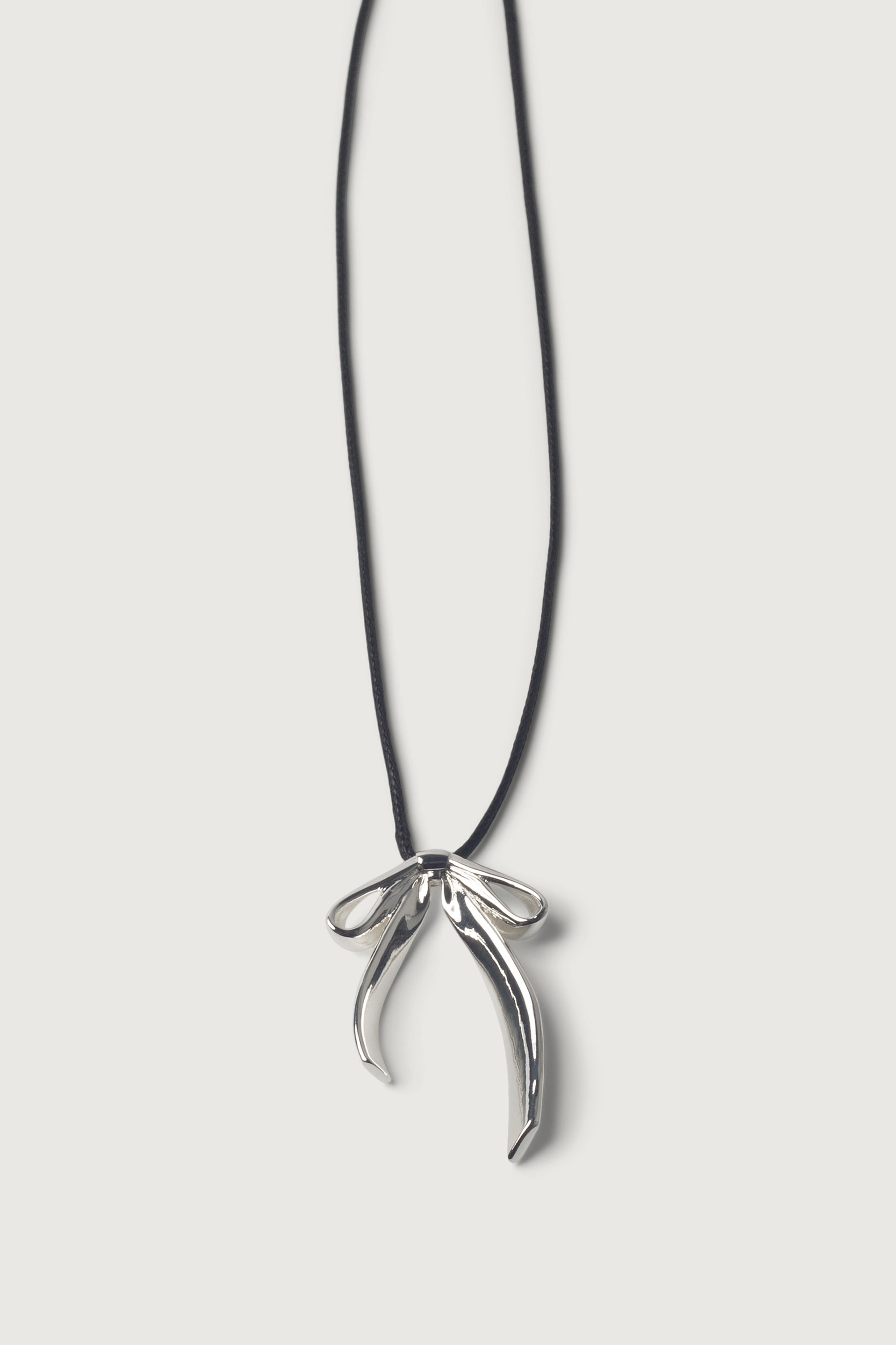Black bow necklace clearance