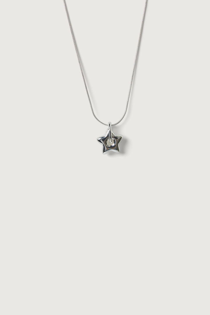 STAR PENDANT SNAKE CHAIN NECKLACE