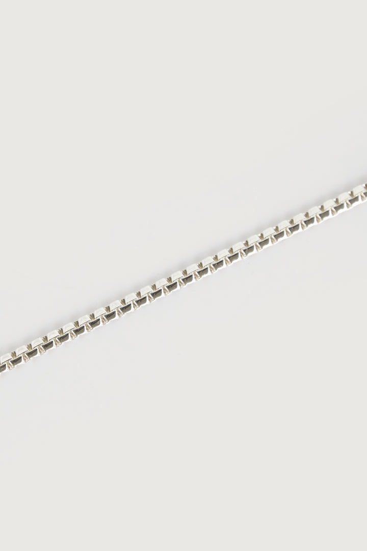 CURB CHAIN NECKLACE