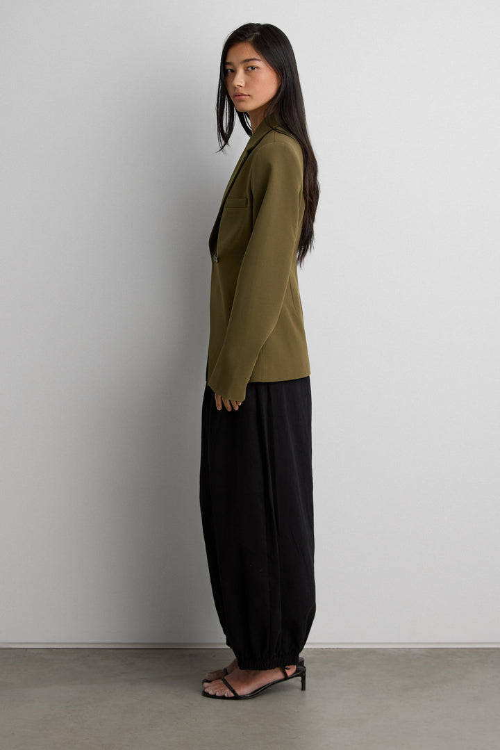 CINCHED WAIST DOUBLE-BREASTED BLAZER