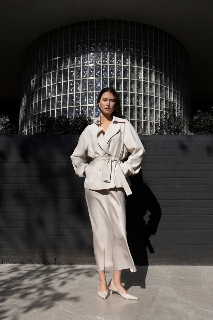 SHORT OVERSIZED TRENCH COAT in Oatmeal — alternate angle