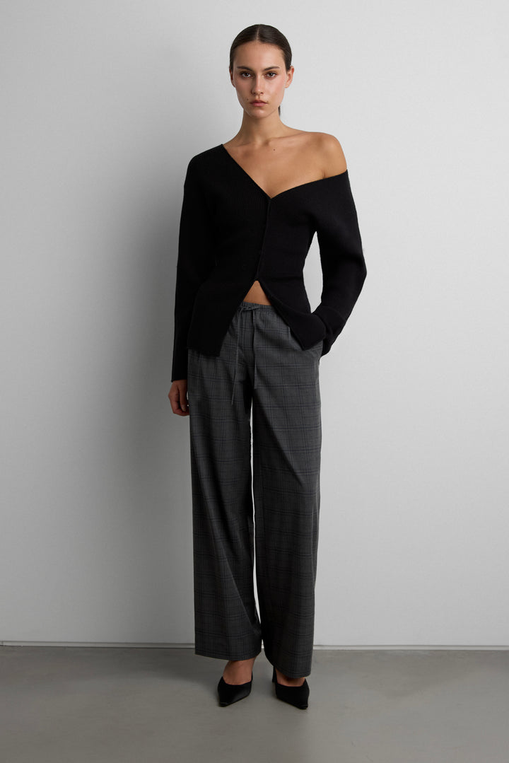 WOVEN PRINT DRAWSTRING STRAIGHT LEG PANT in Grey Plaid — alternate angle