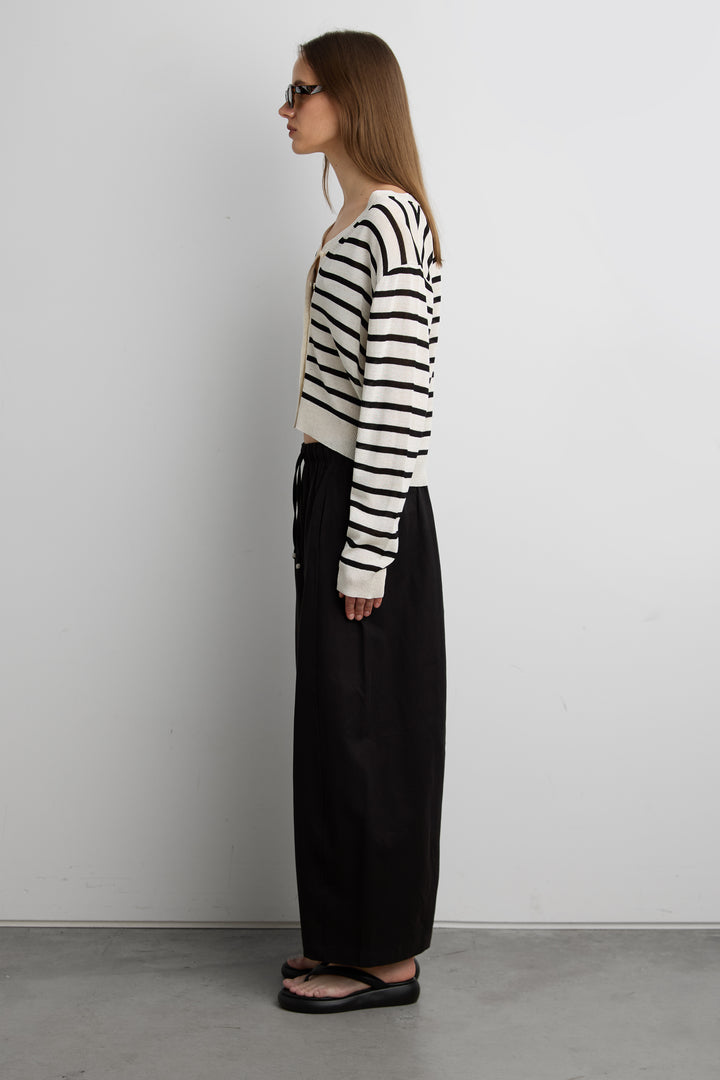 RELAXED LOOSE PANT in Black — alternate angle