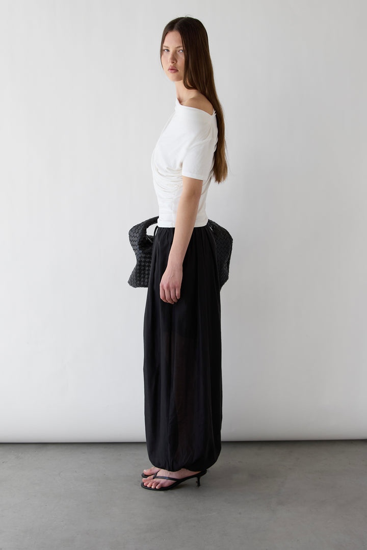 LIGHTWEIGHT BALLOON PANT in Black — alternate angle