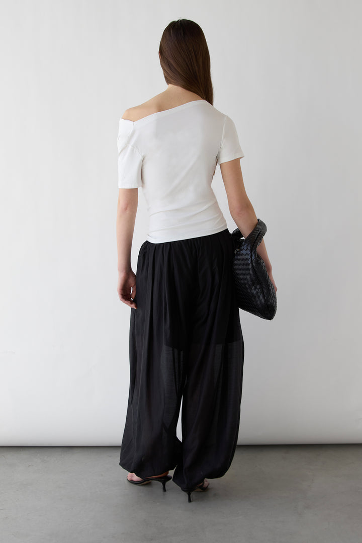 LIGHTWEIGHT BALLOON PANT in Black — alternate angle