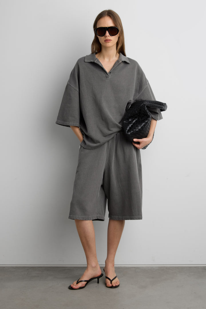 VINTAGE WASH SWEATSHORT in Charcoal — alternate angle