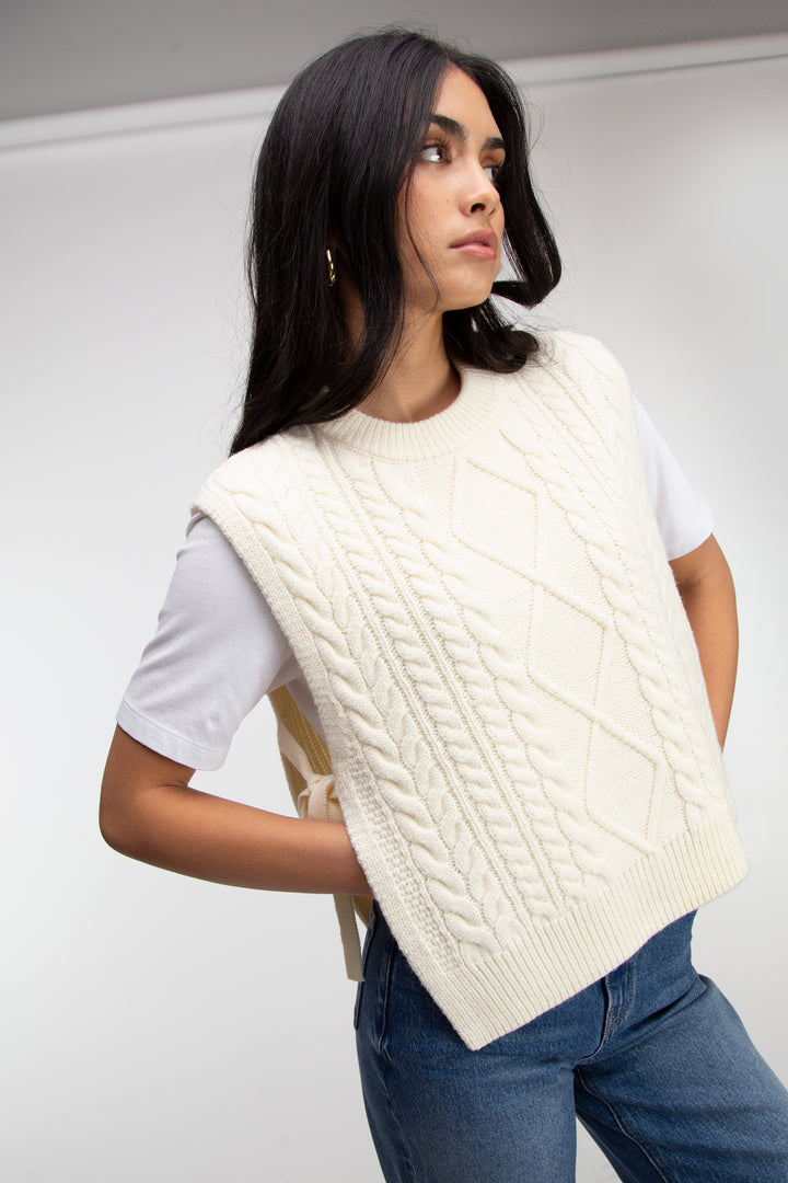 SLEEVELESS CABLE-KNIT VEST WITH TIES