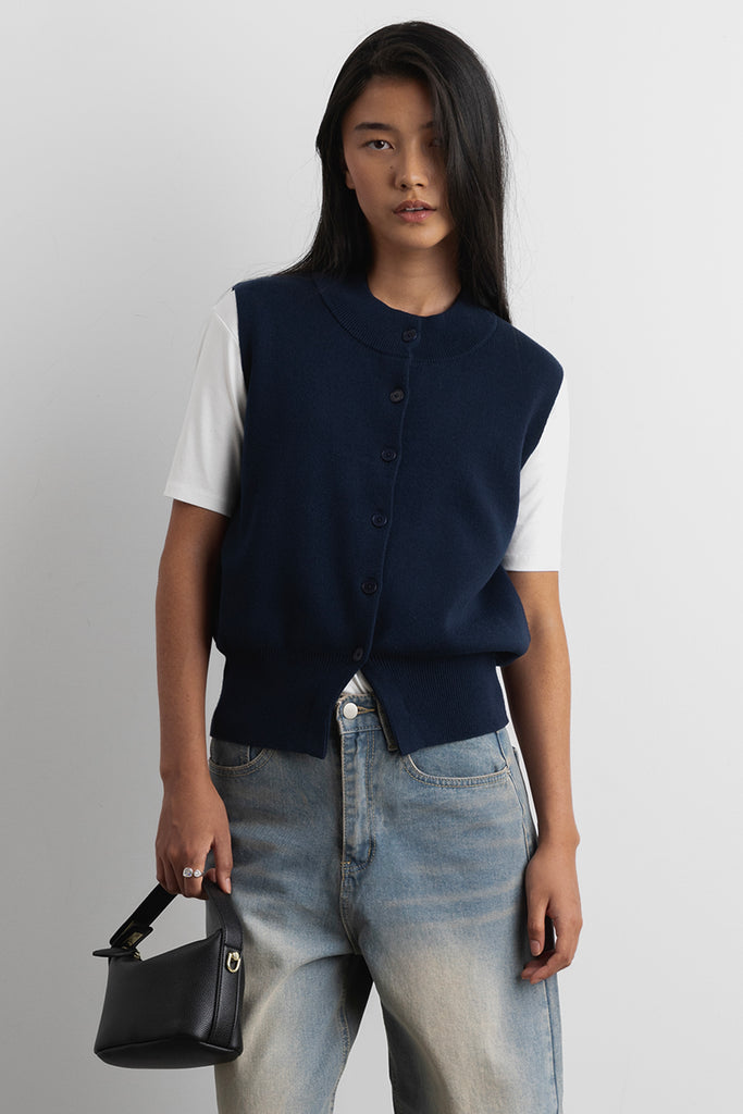 Knit Mockneck Button Up Vest | OAK + FORT