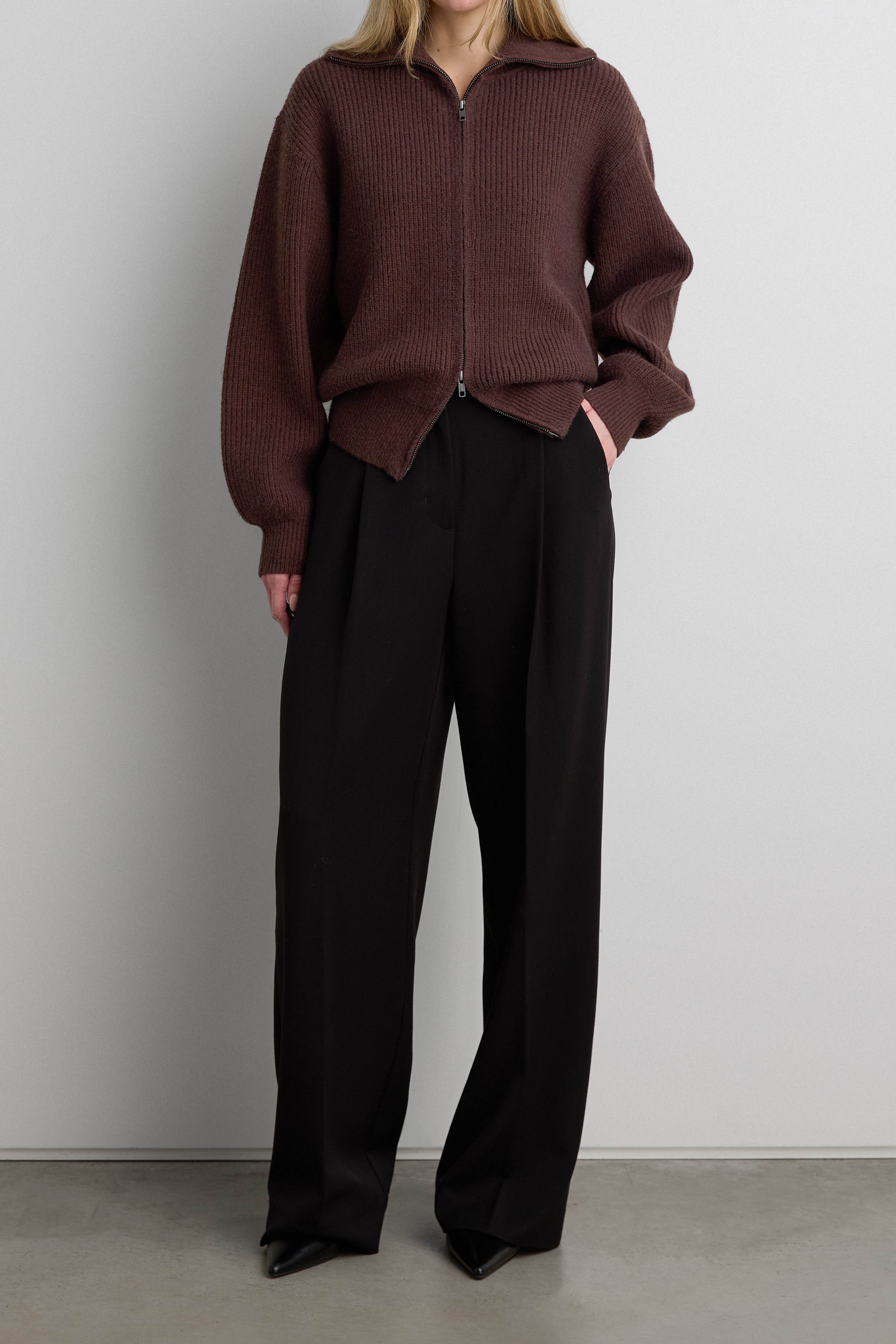 HIGH NECKLINE ZIP UP SWEATER – OAK + FORT