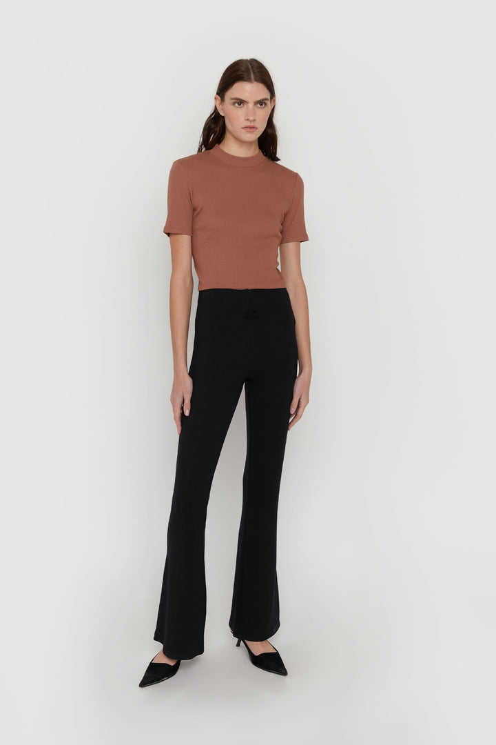 CROPPED MOCKNECK TOP