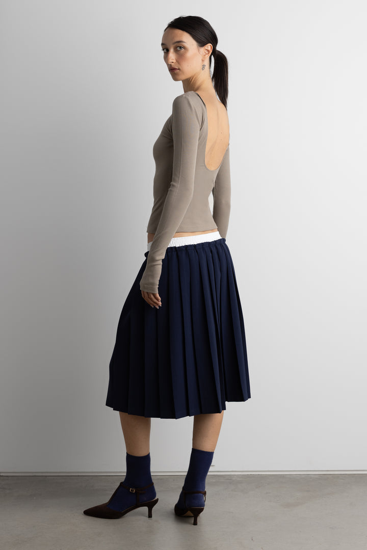 OPEN BACK LONG SLEEVE TOP