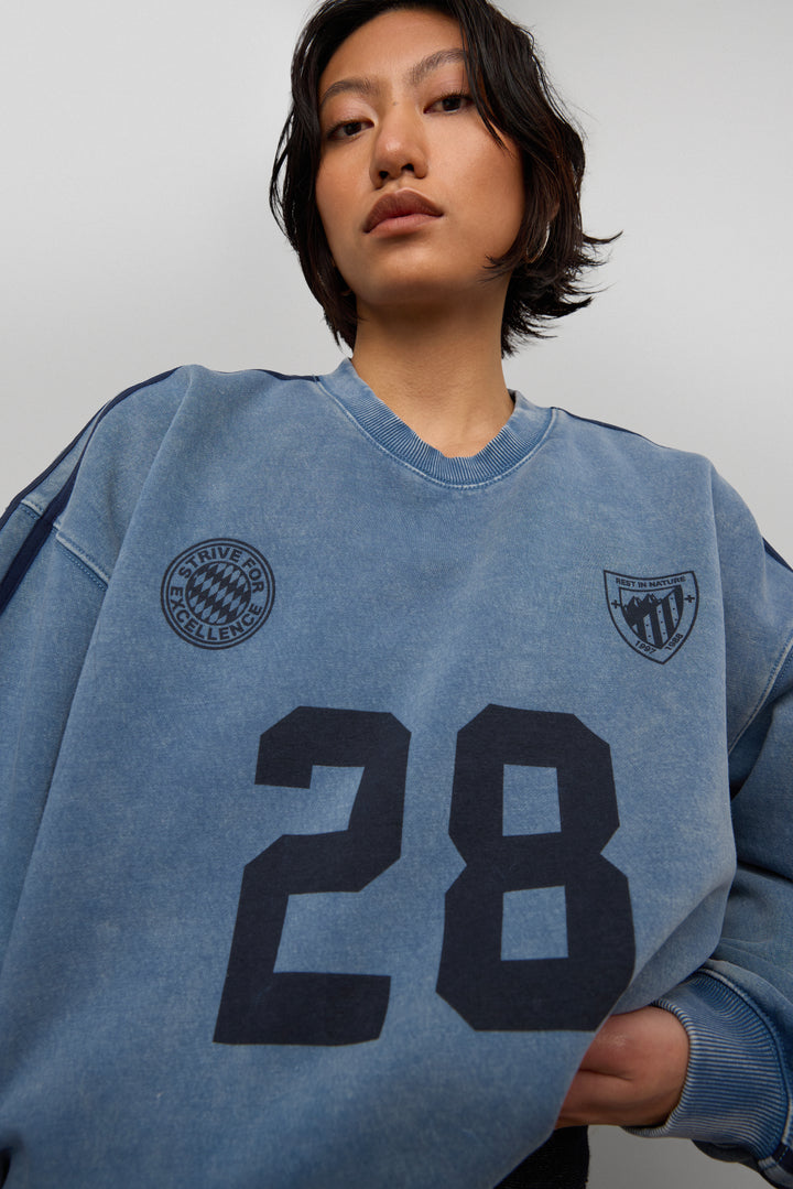 GRAPHIC PRINT SWEATSHIRT