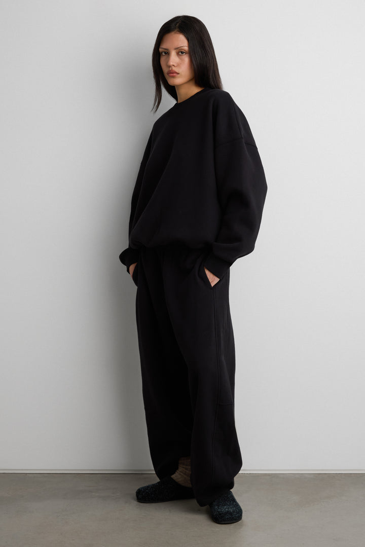 FLEECE STUDIO CREWNECK SWEATSHIRT WITH POCKETS in Black — alternate angle