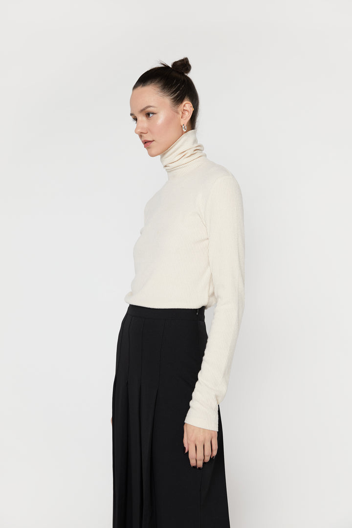 TURTLENECK TOP in Oatmeal — alternate angle